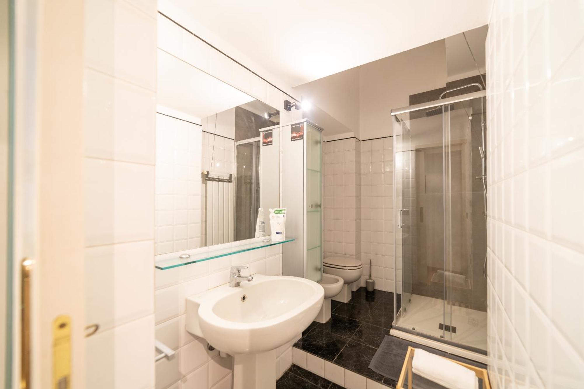 Nice Quiet Flat In Pta Venezia Милано Екстериор снимка